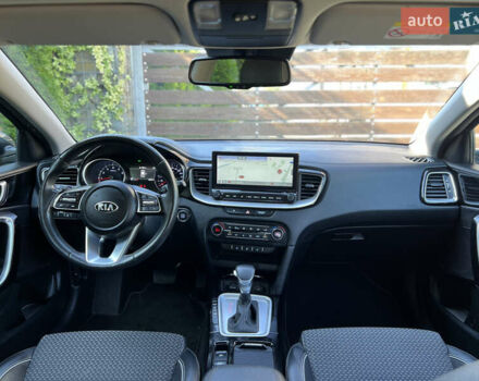 Сірий Кіа XCeed, об'ємом двигуна 1.5 л та пробігом 55 тис. км за 17900 $, фото 24 на Automoto.ua