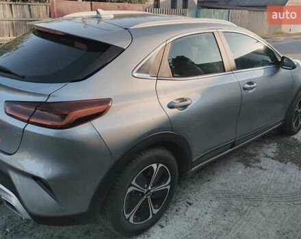 Серый Киа XCeed, объемом двигателя 1.6 л и пробегом 70 тыс. км за 27000 $, фото 3 на Automoto.ua