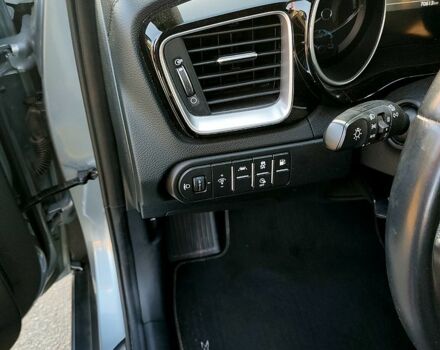 Киа XCeed 2022 в Харькове на Automoto.ua Серый Киа XCeed, объемом двигателя 1.6 л и пробегом 70 тыс. км за 26300 $, фото 4 на Automoto.ua