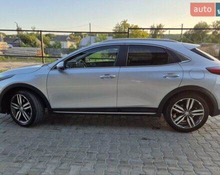 Сірий Кіа XCeed, об'ємом двигуна 1.4 л та пробігом 26 тис. км за 17200 $, фото 1 на Automoto.ua