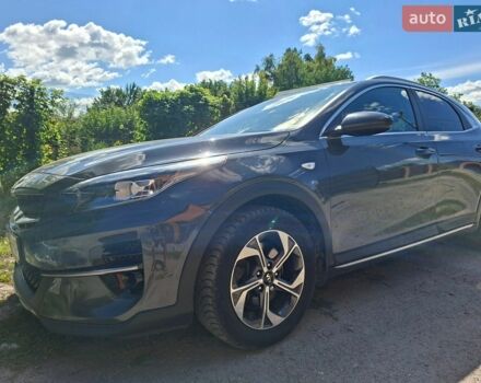 Сірий Кіа XCeed, об'ємом двигуна 1.35 л та пробігом 100 тис. км за 16500 $, фото 1 на Automoto.ua