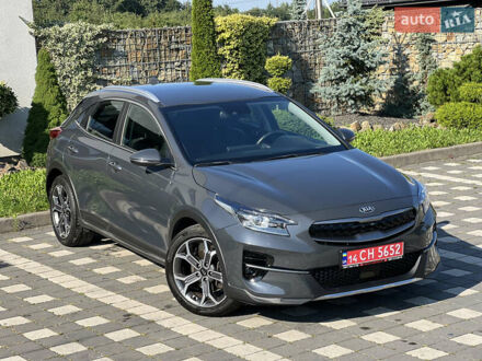 Киа XCeed 2021 в Львове на Automoto.ua Серый Киа XCeed, объемом двигателя 1.5 л и пробегом 53 тыс. км за 19700 $, фото 1 на Automoto.ua