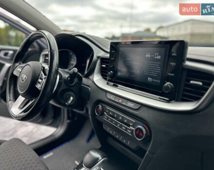 Синий Киа XCeed, объемом двигателя 1.4 л и пробегом 43 тыс. км за 18800 $, фото 54 на Automoto.ua