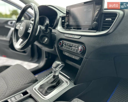 Синий Киа XCeed, объемом двигателя 1.4 л и пробегом 43 тыс. км за 18800 $, фото 53 на Automoto.ua