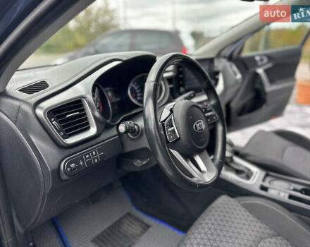 Синий Киа XCeed, объемом двигателя 1.4 л и пробегом 43 тыс. км за 18800 $, фото 39 на Automoto.ua