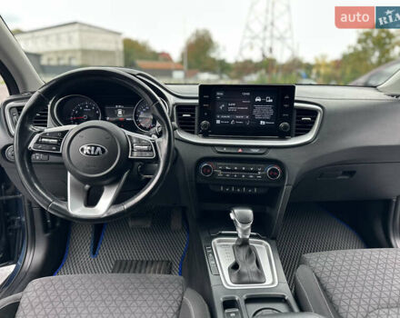 Синий Киа XCeed, объемом двигателя 1.4 л и пробегом 43 тыс. км за 18800 $, фото 56 на Automoto.ua