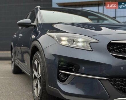 Синий Киа XCeed, объемом двигателя 1.35 л и пробегом 96 тыс. км за 16999 $, фото 1 на Automoto.ua