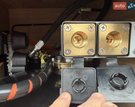 Сірий Кнаус Комфорт, об'ємом двигуна 1.97 л та пробігом 30 тис. км за 145000 $, фото 2 на Automoto.ua