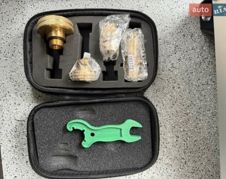 Сірий Кнаус Комфорт, об'ємом двигуна 1.97 л та пробігом 30 тис. км за 145000 $, фото 5 на Automoto.ua