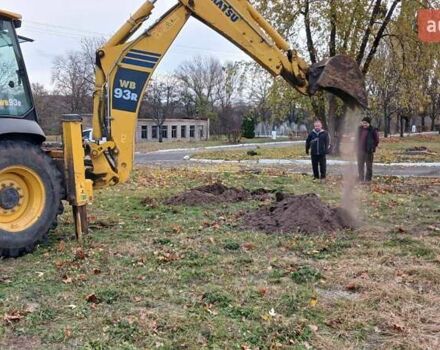 Желтый Коматсу ВБ, объемом двигателя 4.48 л и пробегом 1 тыс. км за 75000 $, фото 1 на Automoto.ua