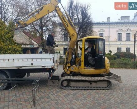 Жовтий Коматсу PC 40-7, об'ємом двигуна 2.2 л та пробігом 10 тис. км за 17500 $, фото 7 на Automoto.ua
