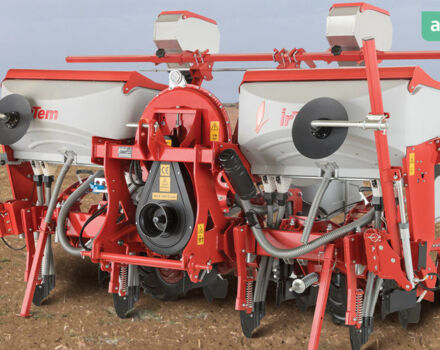 Кубота З 1997 в Звенигородка на Automoto.ua Кубота З, объемом двигателя 2.45 л и пробегом 0 тыс. км за 28725 $, фото 3 на Automoto.ua