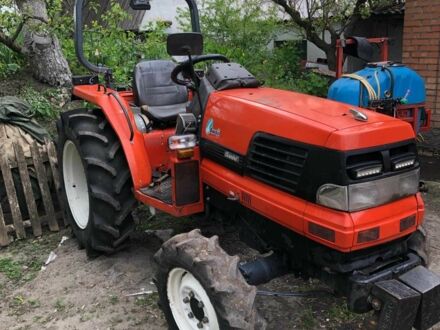 Кубота GL 280 2002 в Казатине на Automoto.ua Красный Кубота GL 280, объемом двигателя 0 л и пробегом 1592 тыс. км за 7800 $, фото 1 на Automoto.ua