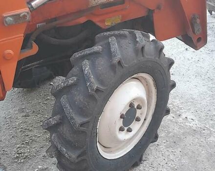 Желтый Кубота L 200, объемом двигателя 1.6 л и пробегом 1 тыс. км за 9000 $, фото 8 на Automoto.ua