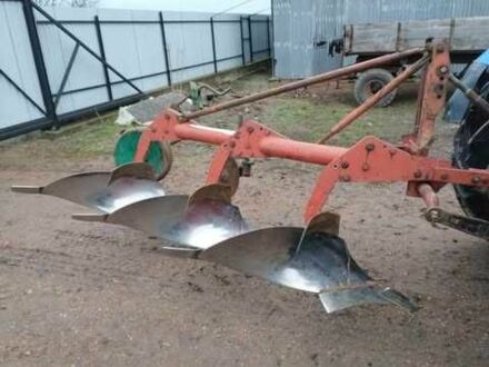 Красный Квернеланд 3-35, объемом двигателя 0 л и пробегом 0 тыс. км за 2950 $, фото 1 на Automoto.ua