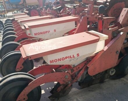 Красный Квернеланд Другая, объемом двигателя 0 л и пробегом 0 тыс. км за 3489 $, фото 1 на Automoto.ua