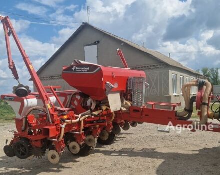 Красный Квернеланд Другая, объемом двигателя 0 л и пробегом 0 тыс. км за 53057 $, фото 3 на Automoto.ua