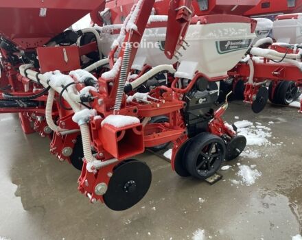 Красный Квернеланд Другая, объемом двигателя 0 л и пробегом 0 тыс. км за 85696 $, фото 2 на Automoto.ua