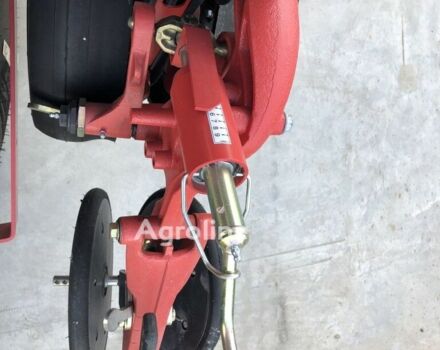 Красный Квернеланд Другая, объемом двигателя 0 л и пробегом 0 тыс. км за 85696 $, фото 21 на Automoto.ua