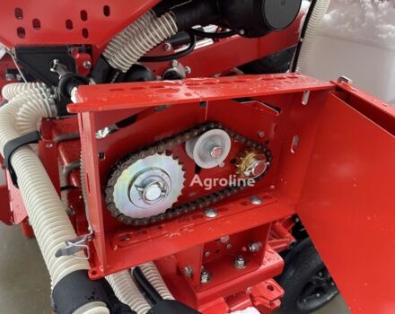 Красный Квернеланд Другая, объемом двигателя 0 л и пробегом 0 тыс. км за 85696 $, фото 17 на Automoto.ua