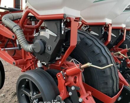 Красный Квернеланд Другая, объемом двигателя 0 л и пробегом 0 тыс. км за 110463 $, фото 8 на Automoto.ua