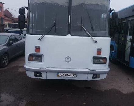 Белый ЛАЗ 695, объемом двигателя 5.9 л и пробегом 500 тыс. км за 8500 $, фото 1 на Automoto.ua