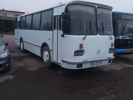 Білий ЛАЗ 695, об'ємом двигуна 5.9 л та пробігом 500 тис. км за 6500 $, фото 1 на Automoto.ua