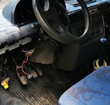 Белый ЛДВ Конвой, объемом двигателя 2.4 л и пробегом 265 тыс. км за 2500 $, фото 8 на Automoto.ua