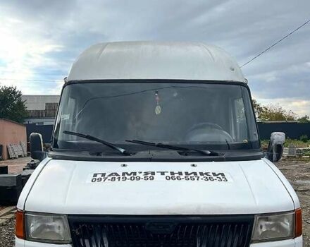 Белый ЛДВ Конвой, объемом двигателя 2.5 л и пробегом 200 тыс. км за 2000 $, фото 4 на Automoto.ua