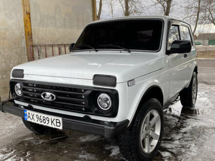 Лада 4x4 2005 в Красноград на Automoto.ua Белый Лада 4x4, объемом двигателя 1.7 л и пробегом 87 тыс. км за 6400 $, фото 1 на Automoto.ua