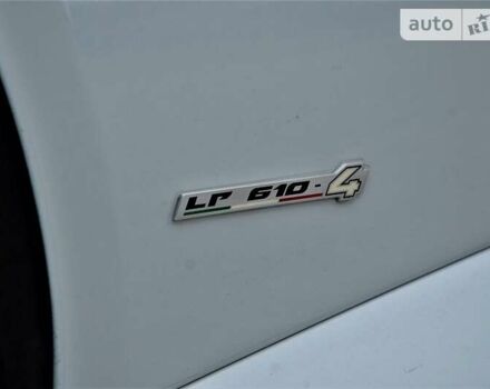 Білий Ламборджині Хуракан, об'ємом двигуна 5.2 л та пробігом 5 тис. км за 240000 $, фото 8 на Automoto.ua