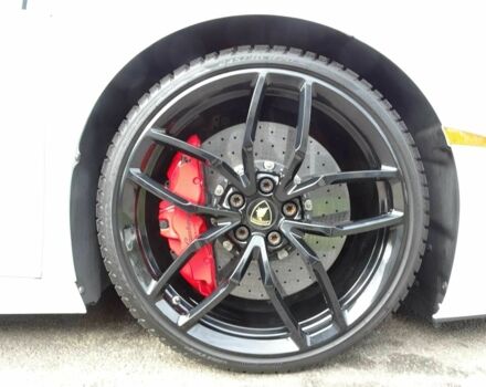 Білий Ламборджині Хуракан, об'ємом двигуна 5.2 л та пробігом 80 тис. км за 105000 $, фото 14 на Automoto.ua