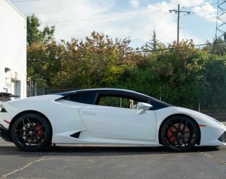 Білий Ламборджині Хуракан, об'ємом двигуна 5.2 л та пробігом 73 тис. км за 72000 $, фото 7 на Automoto.ua