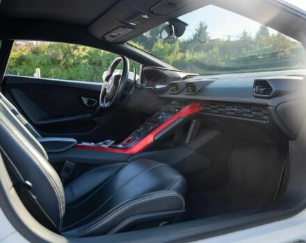 Білий Ламборджині Хуракан, об'ємом двигуна 5.2 л та пробігом 73 тис. км за 72000 $, фото 8 на Automoto.ua