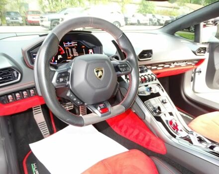 Білий Ламборджині Хуракан, об'ємом двигуна 5.2 л та пробігом 80 тис. км за 105000 $, фото 9 на Automoto.ua