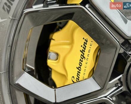 Черный Ламборджини Хуракан, объемом двигателя 5.2 л и пробегом 1 тыс. км за 415000 $, фото 10 на Automoto.ua