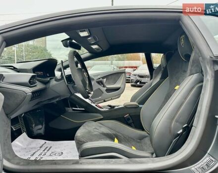 Черный Ламборджини Хуракан, объемом двигателя 5.2 л и пробегом 1 тыс. км за 415000 $, фото 24 на Automoto.ua