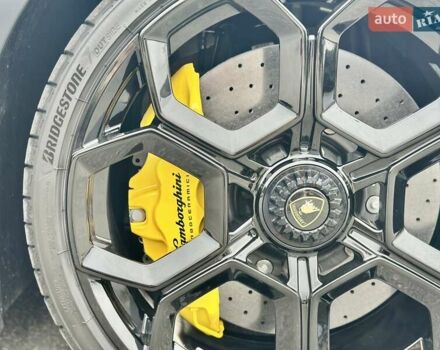 Черный Ламборджини Хуракан, объемом двигателя 5.2 л и пробегом 1 тыс. км за 415000 $, фото 6 на Automoto.ua