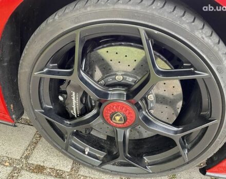 Красный Ламборджини Хуракан, объемом двигателя 12.58 л и пробегом 1 тыс. км за 324410 $, фото 3 на Automoto.ua