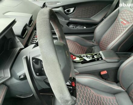 Красный Ламборджини Хуракан, объемом двигателя 12.58 л и пробегом 1 тыс. км за 324410 $, фото 16 на Automoto.ua