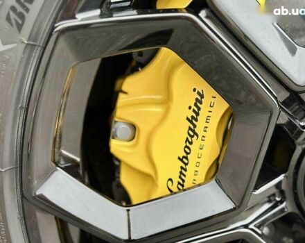 Ламборджини Хуракан, объемом двигателя 5.2 л и пробегом 1 тыс. км за 440000 $, фото 10 на Automoto.ua