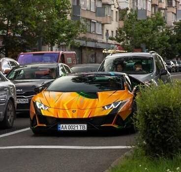 Ламборджини Хуракан 2020 в Киеве на Automoto.ua Желтый Ламборджини Хуракан, объемом двигателя 5.2 л и пробегом 9 тыс. км за 299000 $, фото 6 на Automoto.ua