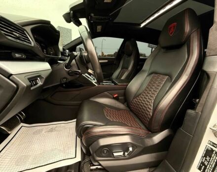 Білий Ламборджині Урус, об'ємом двигуна 4 л та пробігом 39 тис. км за 97500 $, фото 9 на Automoto.ua