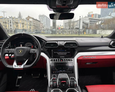 Белый Ламборджини Урус, объемом двигателя 4 л и пробегом 83 тыс. км за 320000 $, фото 24 на Automoto.ua