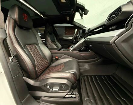 Білий Ламборджині Урус, об'ємом двигуна 4 л та пробігом 39 тис. км за 97500 $, фото 7 на Automoto.ua