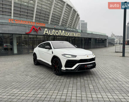 Білий Ламборджині Урус, об'ємом двигуна 4 л та пробігом 83 тис. км за 320000 $, фото 1 на Automoto.ua