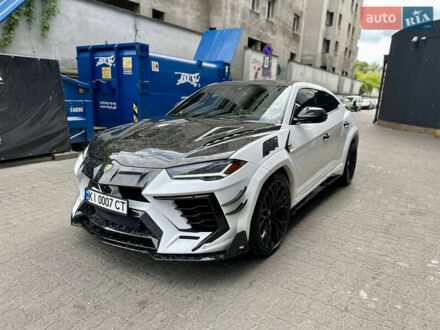 Ламборджини Урус 2022 в Киеве на Automoto.ua Белый Ламборджини Урус, объемом двигателя 4 л и пробегом 5 тыс. км за 359000 $, фото 1 на Automoto.ua