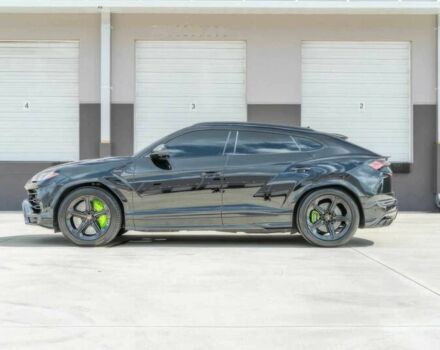 Ламборджини Урус 2019 в Киеве на Automoto.ua Черный Ламборджини Урус, объемом двигателя 4 л и пробегом 37 тыс. км за 90000 $, фото 3 на Automoto.ua