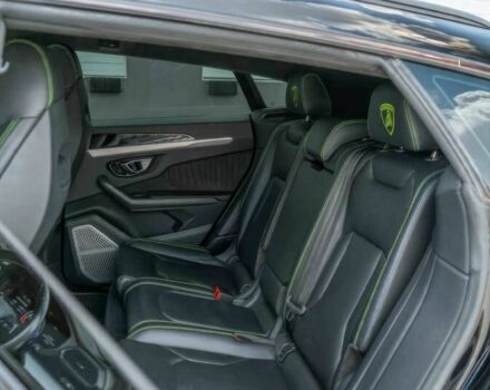 Ламборджини Урус 2019 в Киеве на Automoto.ua Черный Ламборджини Урус, объемом двигателя 4 л и пробегом 37 тыс. км за 90000 $, фото 10 на Automoto.ua