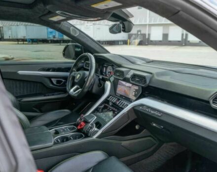Ламборджини Урус 2019 в Киеве на Automoto.ua Черный Ламборджини Урус, объемом двигателя 4 л и пробегом 37 тыс. км за 90000 $, фото 8 на Automoto.ua
